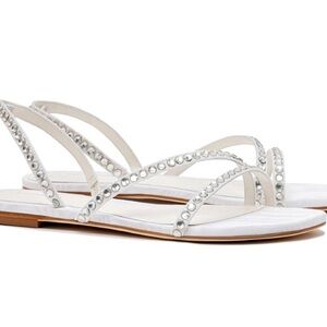 Vicky Flat Sandal In White Fabric And Crystals